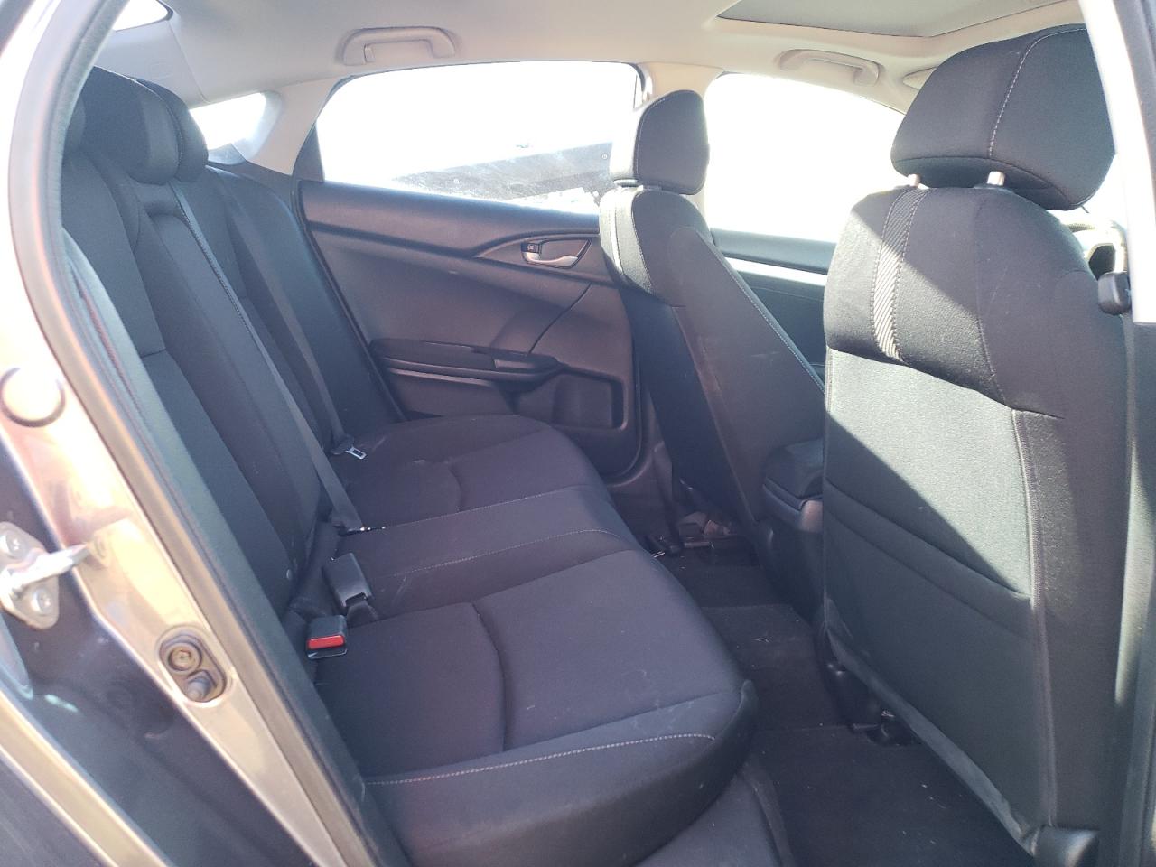 Photo 6 from auction – 2018 HONDA CIVIC with VIN 2HGFC2F78JH517191