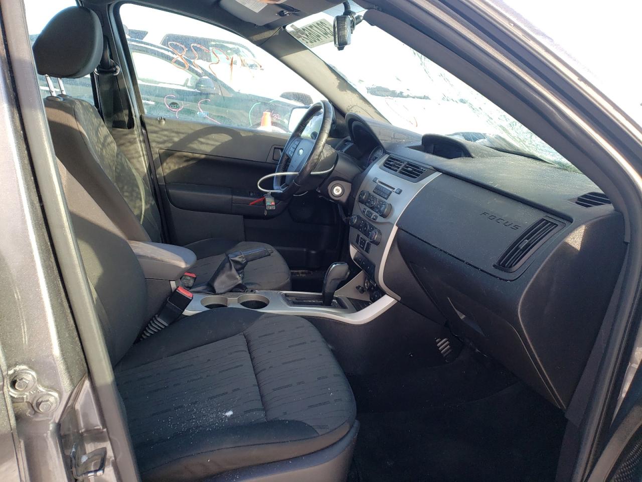 Photo 5 from auction – 2010 FORD FOCUS SE with VIN 1FAHP3FN8AW214550