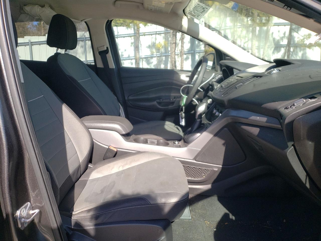 Photo 5 from auction – 2015 FORD ESCAPE SE with VIN 1FMCU0G73FUB55904