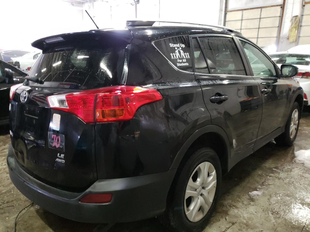 Photo 4 from auction – 2013 TOYOTA RAV4 LE with VIN 2T3BFREV4DW052314