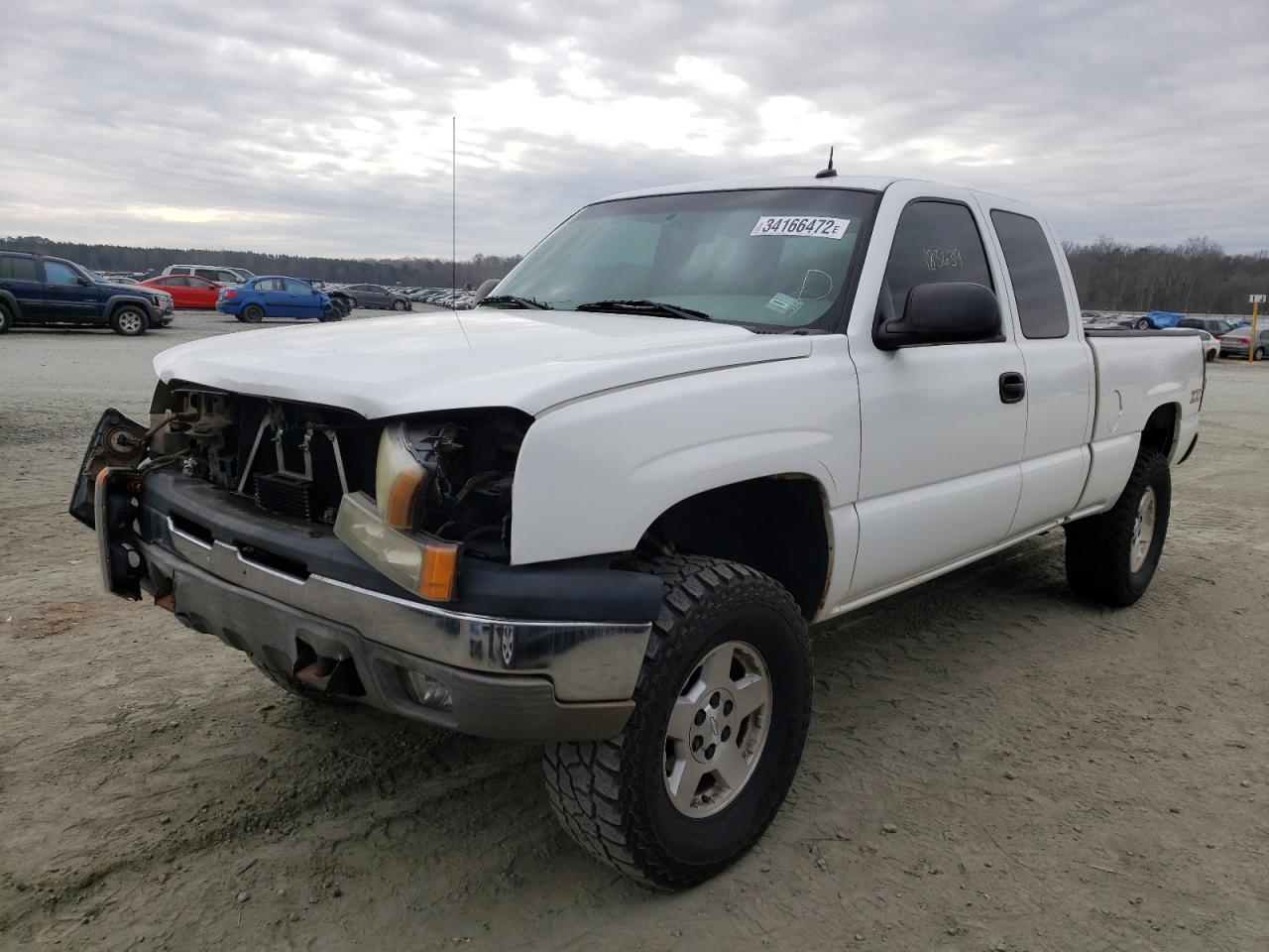 Photo 2 from auction – 2004 CHEVROLET SILVERADO with VIN 1GCEK19T34E171532