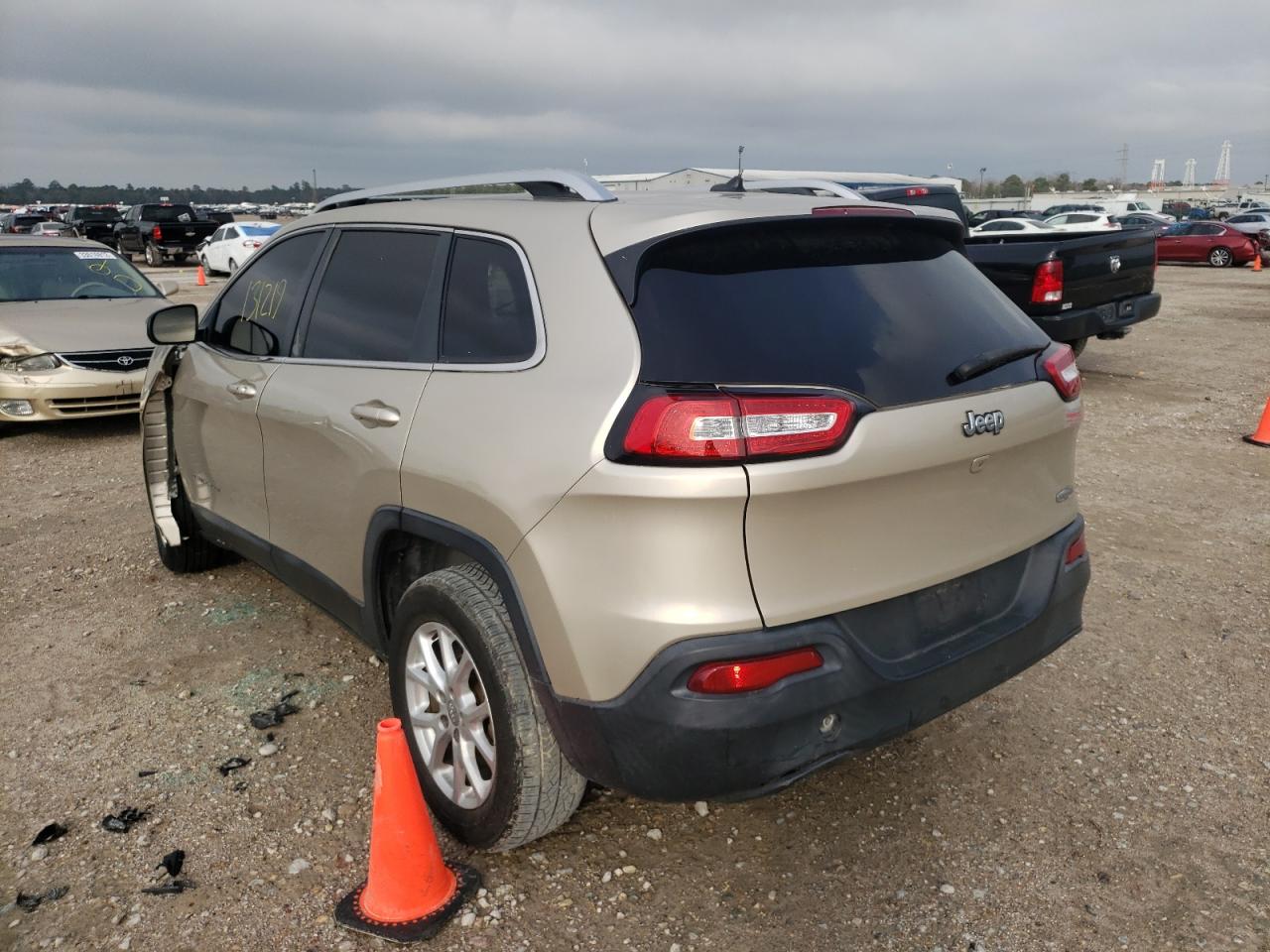 Photo 3 from auction – 2014 JEEP CHEROKEE L with VIN 1C4PJLCB9EW194400