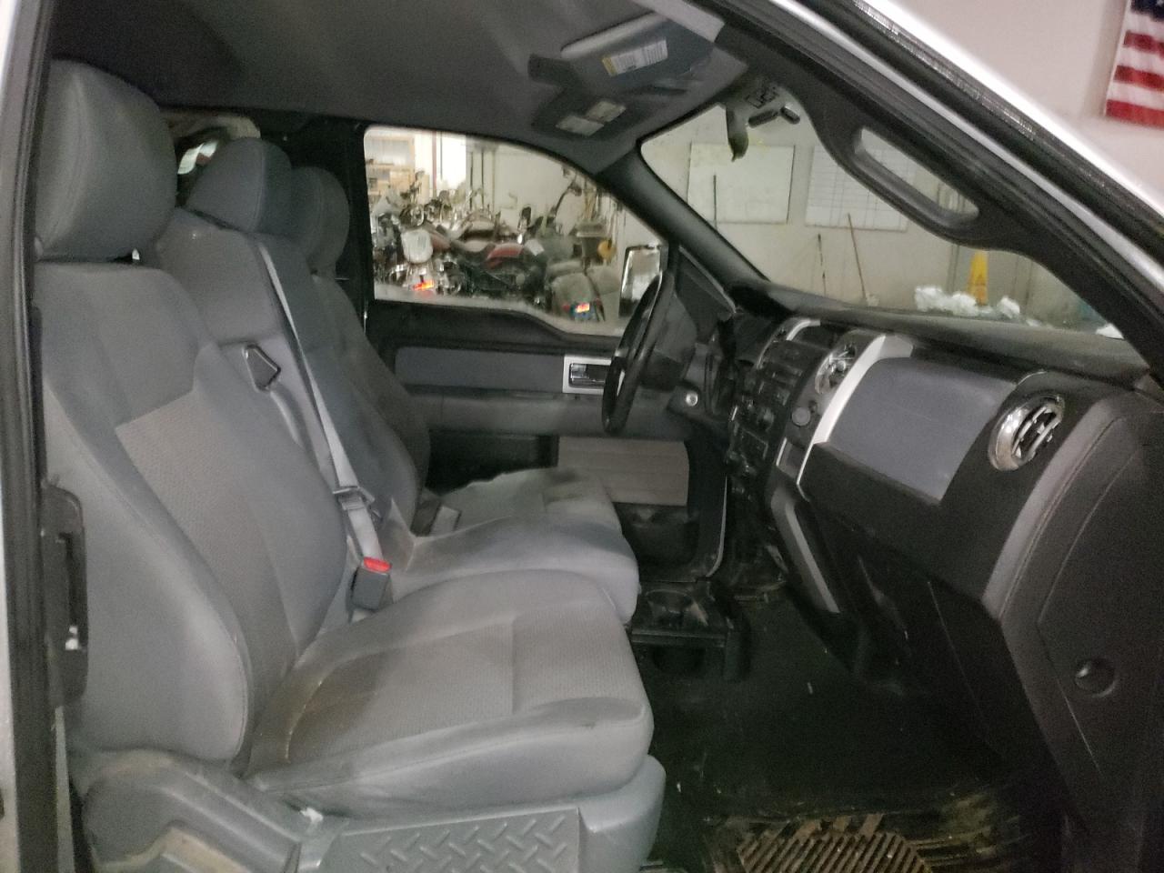 Photo 5 from auction – 2011 FORD F150 SUPER with VIN 1FTFX1EF8BFA97330