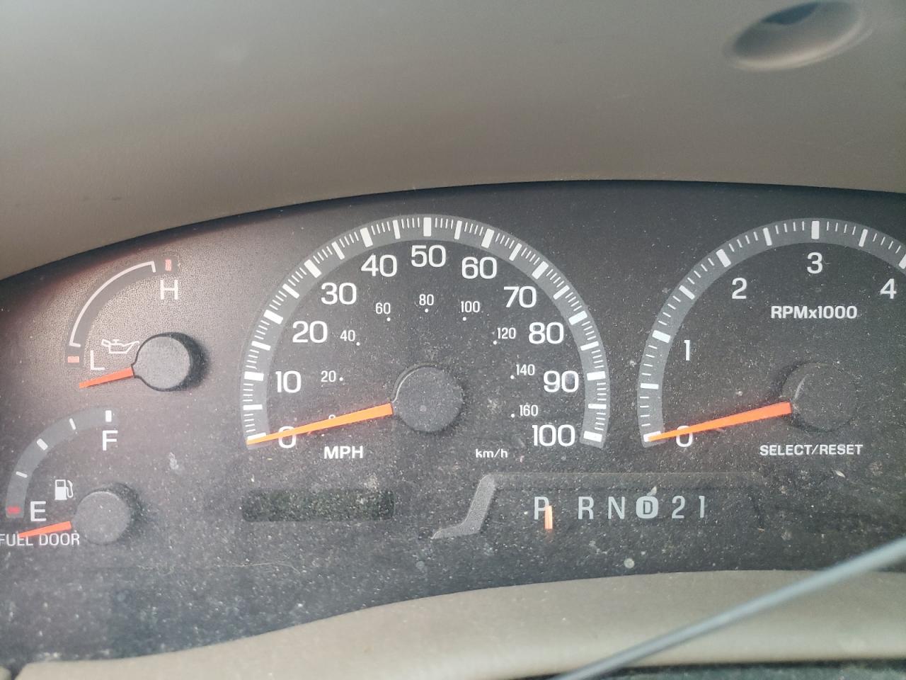 Photo 8 from auction – 2000 FORD EXPEDITION with VIN 1FMPU18LXYLB11247