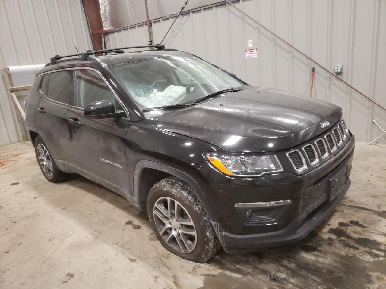 JEEP COMPASS LA 2018 with VIN 3C4NJDBB2JT150477 - Photo from auction