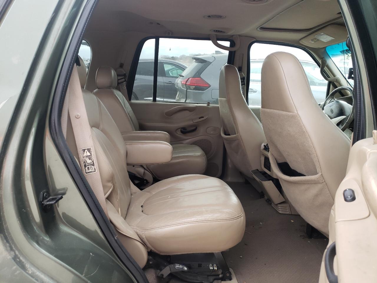 Photo 6 from auction – 2000 FORD EXPEDITION with VIN 1FMPU18LXYLB11247