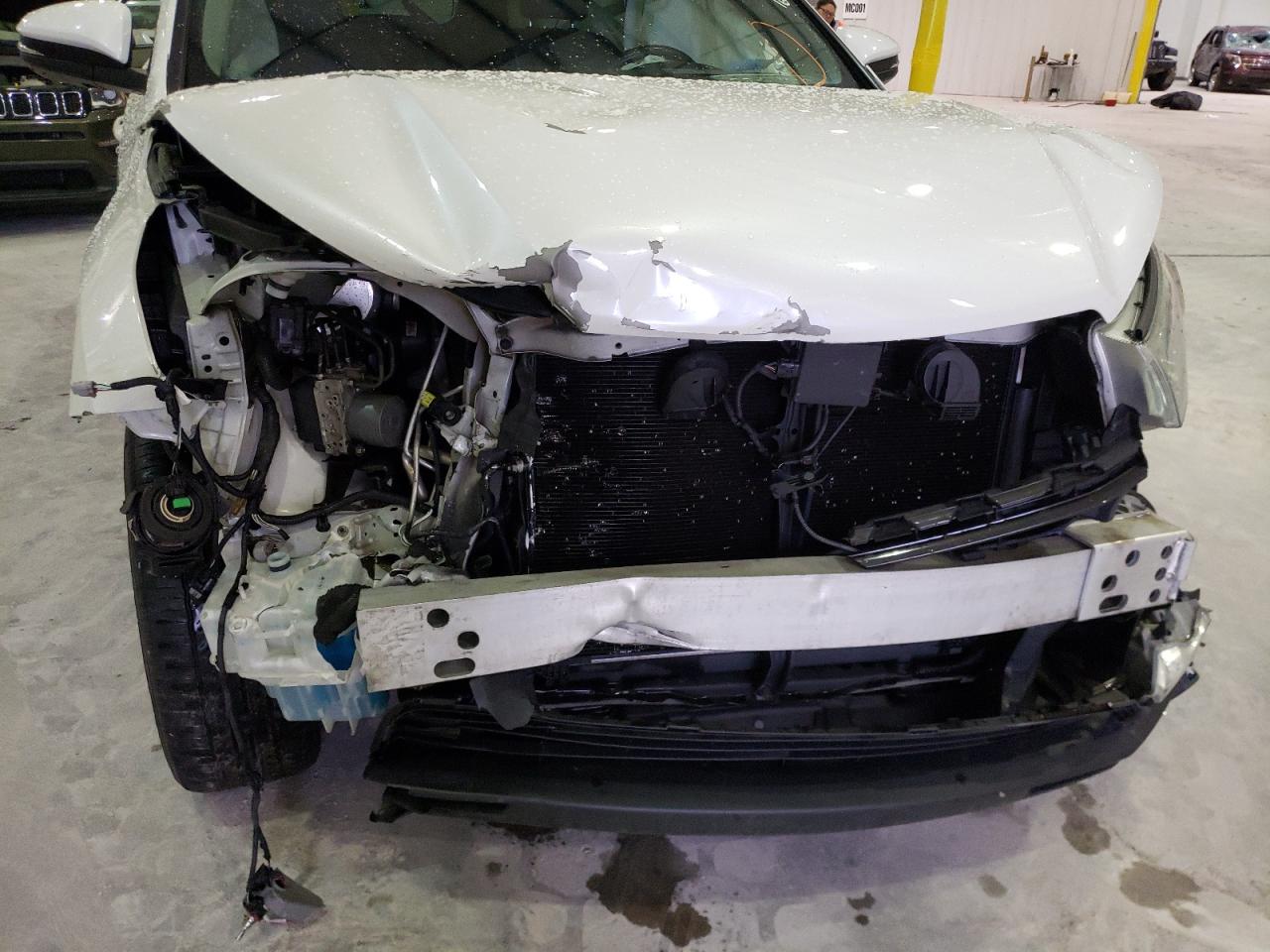 Photo 9 from auction – 2015 TOYOTA HIGHLANDER with VIN 5TDDKRFHXFS131438