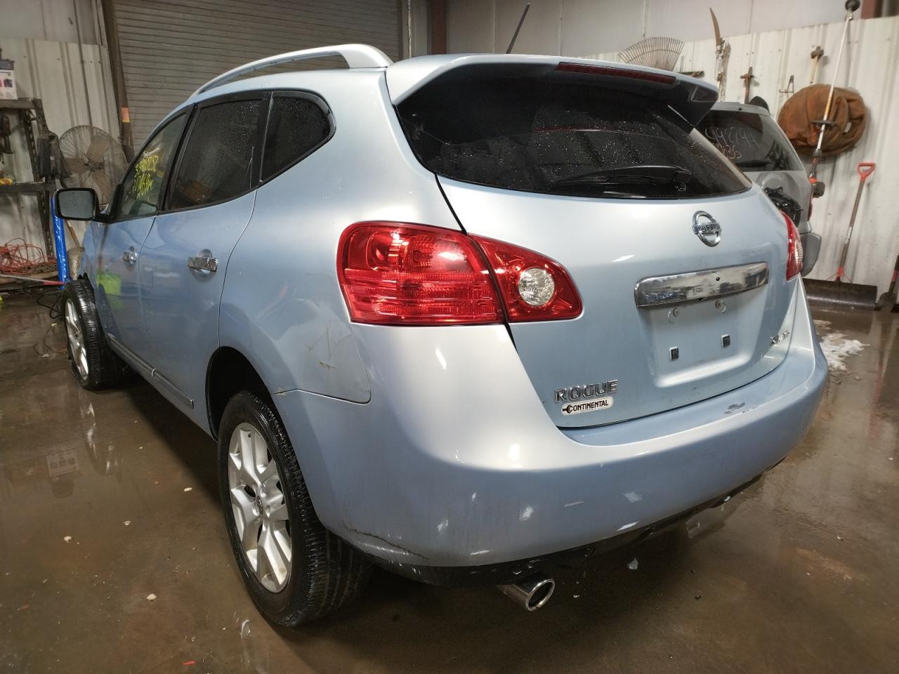 Photo 3 from auction – 2011 NISSAN ROGUE S with VIN JN8AS5MV0BW300112