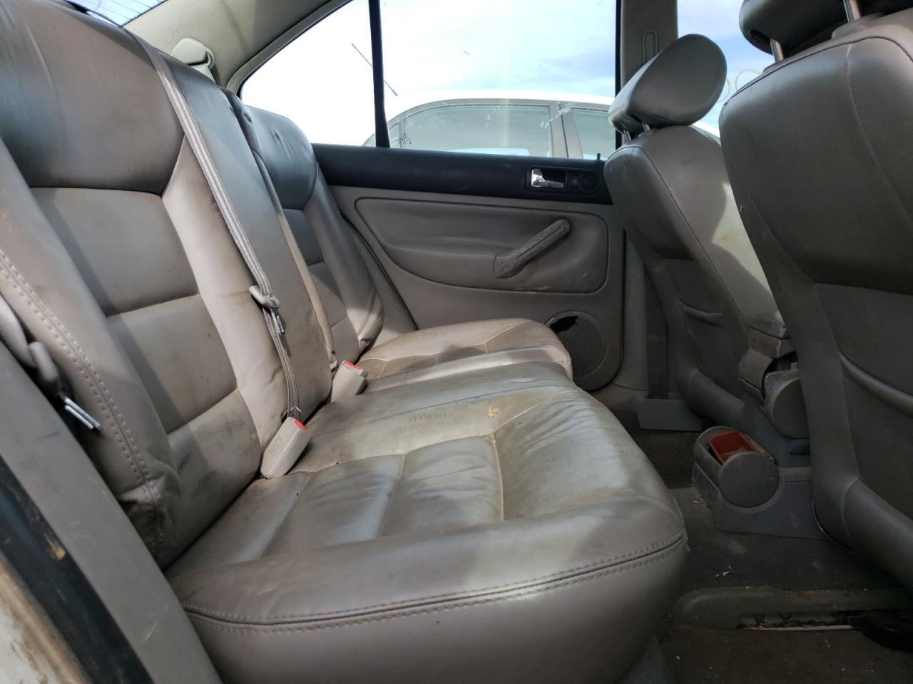 Photo 6 from auction – 2001 VOLKSWAGEN JETTA GLS with VIN 3VWSP29M11M001689