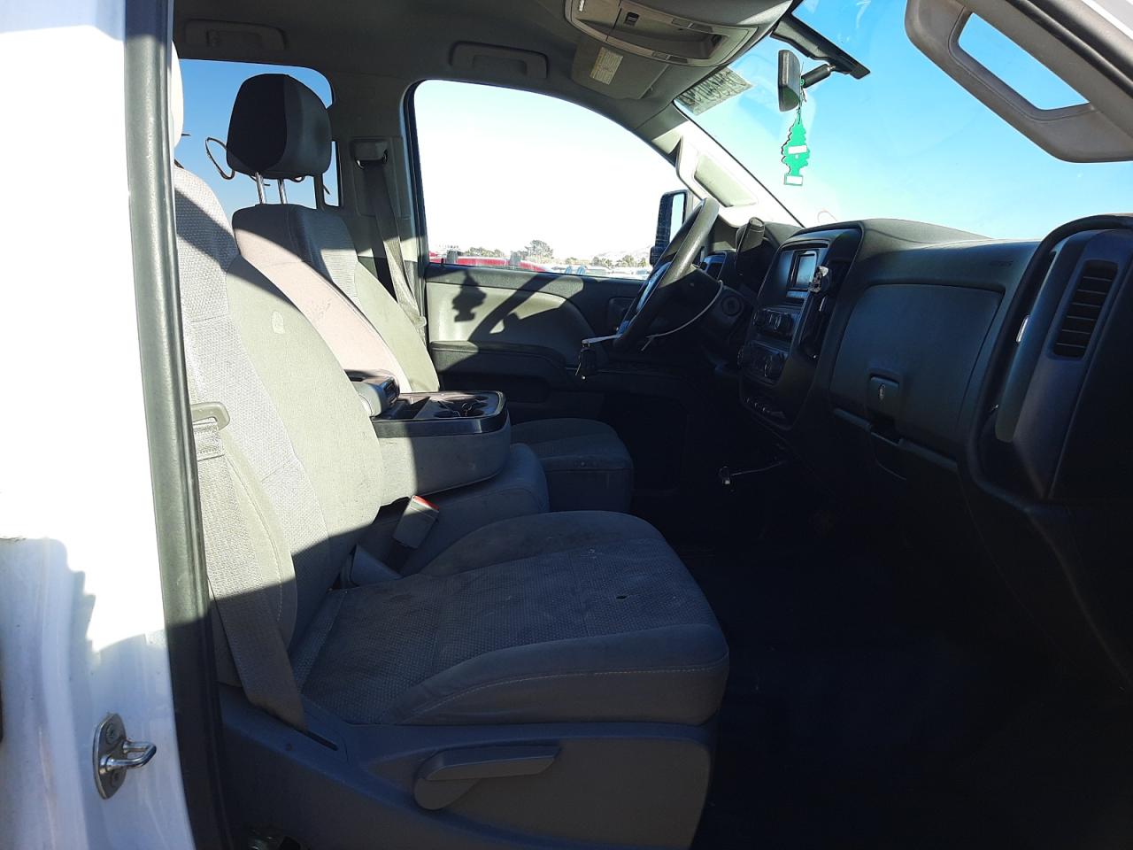 Photo 5 from auction – 2015 CHEVROLET SILVERADO with VIN 1GC2CUEG5FZ502584
