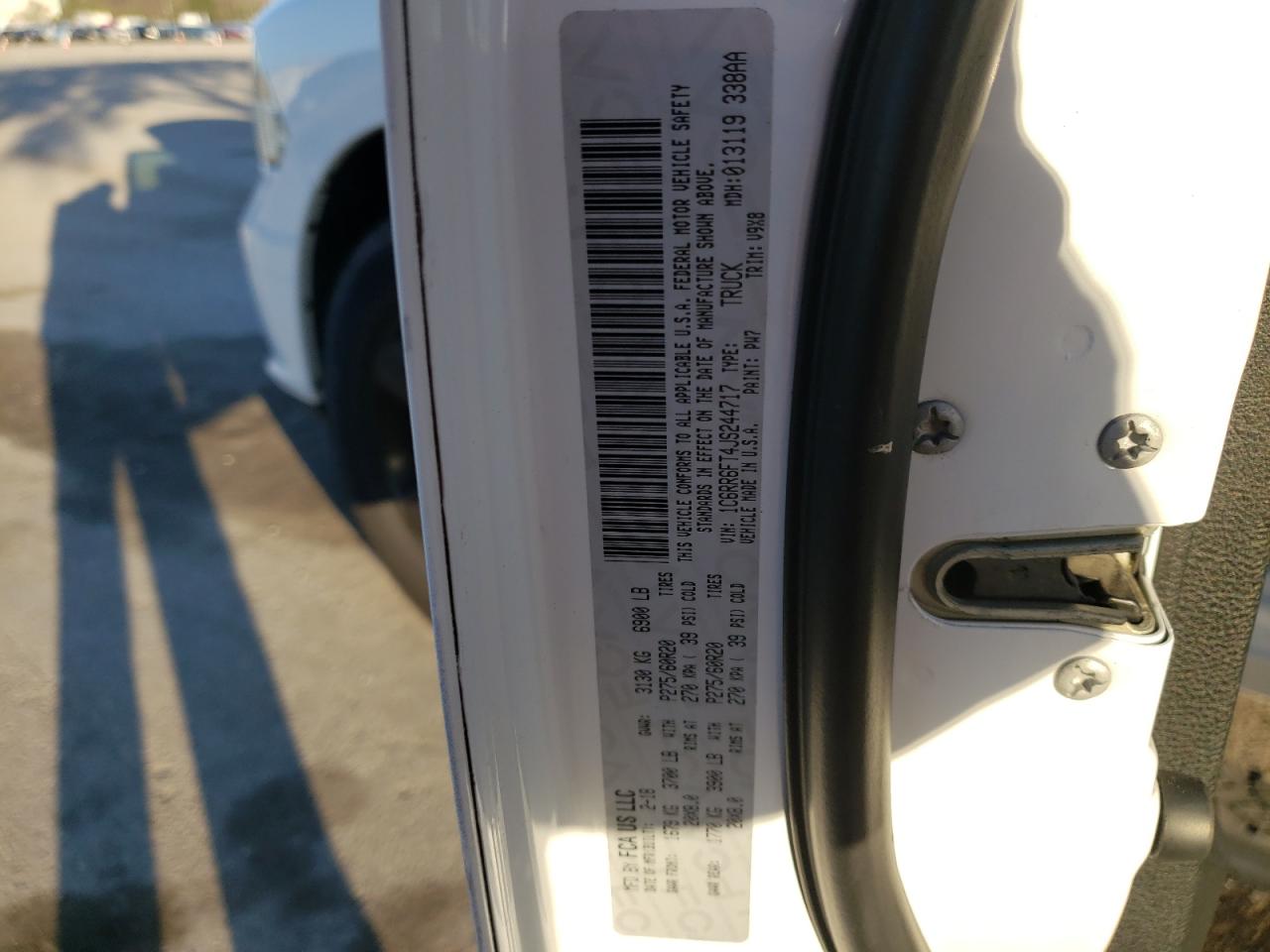 Photo 10 from auction – 2018 RAM 1500 ST with VIN 1C6RR6FT4JS244717