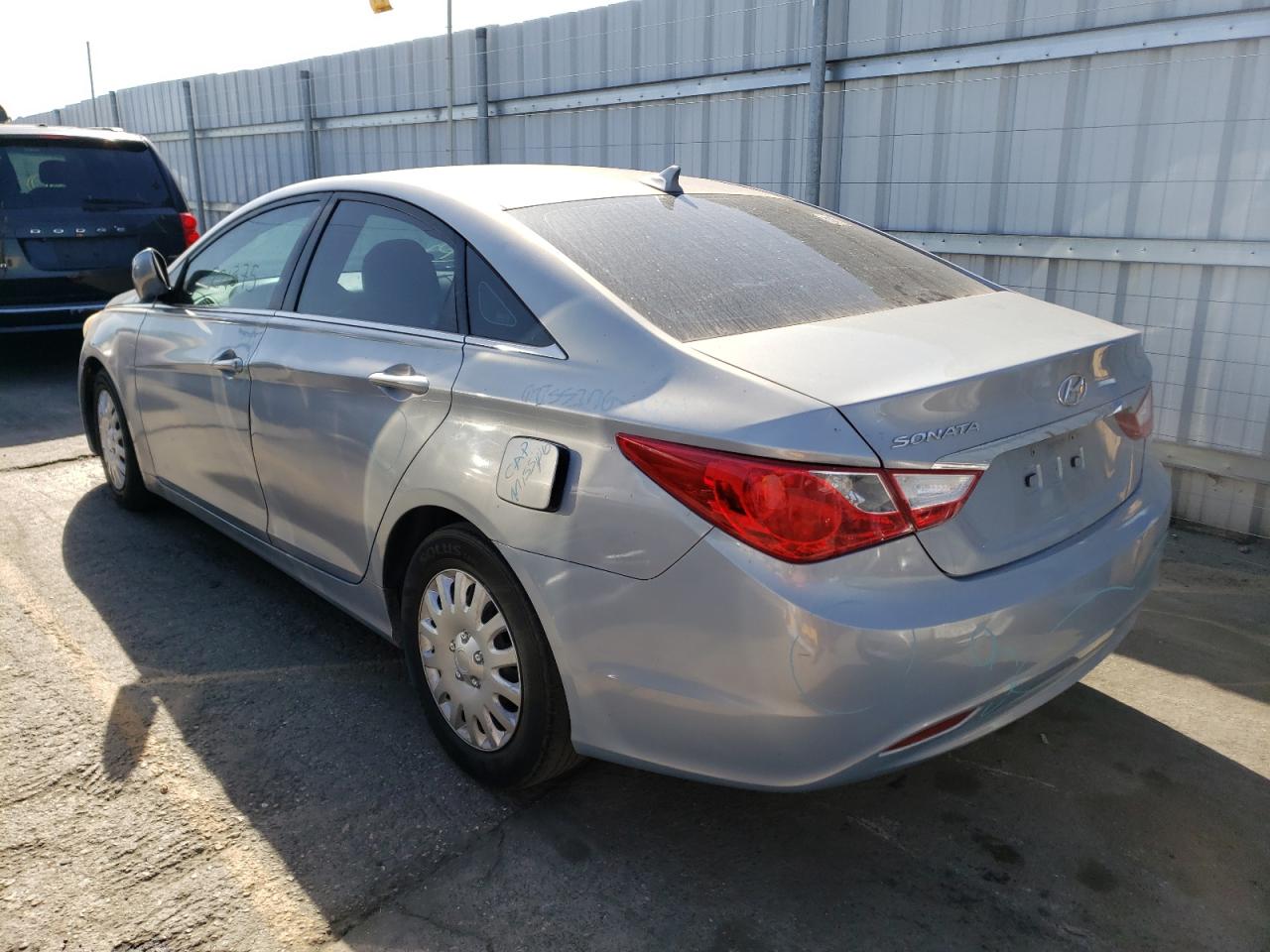 Photo 3 from auction – 2011 HYUNDAI SONATA GLS with VIN 5NPEB4AC3BH084823