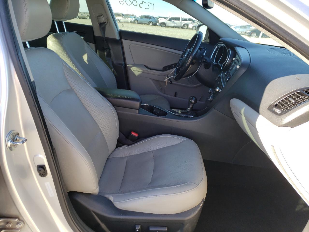 Photo 5 from auction – 2014 KIA OPTIMA EX with VIN 5XXGN4A7XEG291468