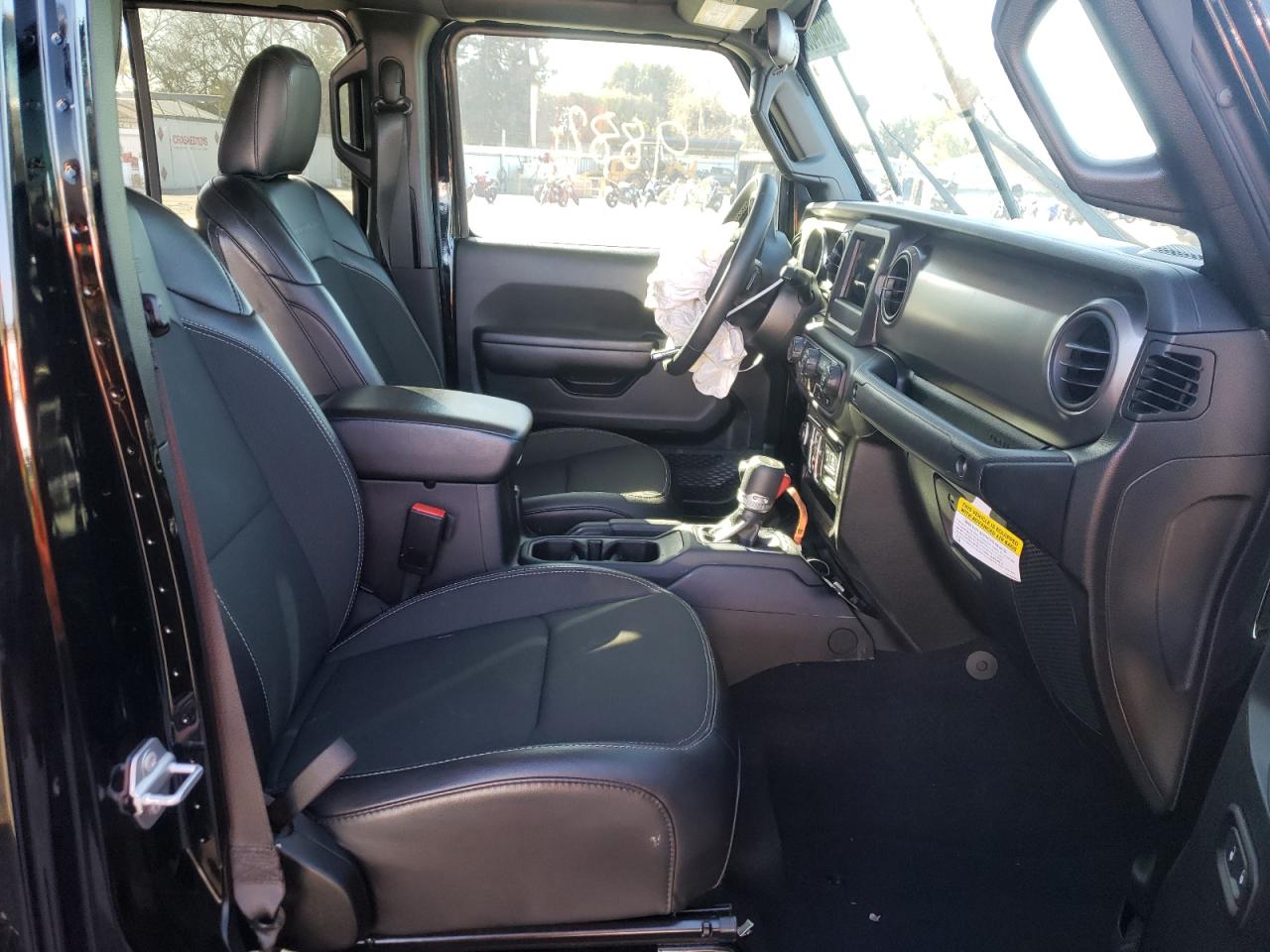 Photo 5 from auction – 2021 JEEP GLADIATOR with VIN 1C6HJTAG4ML561388