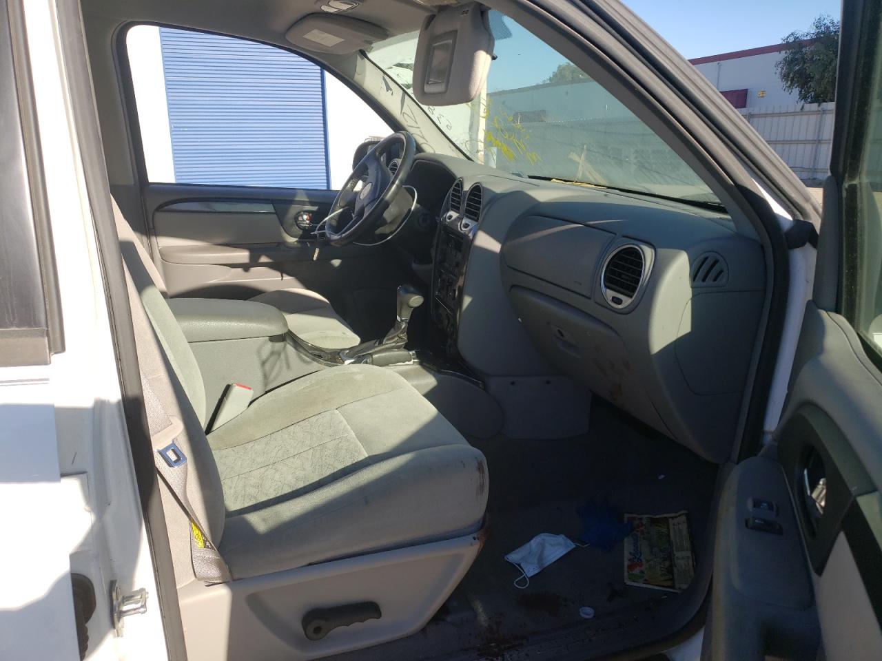 Photo 5 from auction – 2006 GMC ENVOY with VIN 1GKDT13S062111872