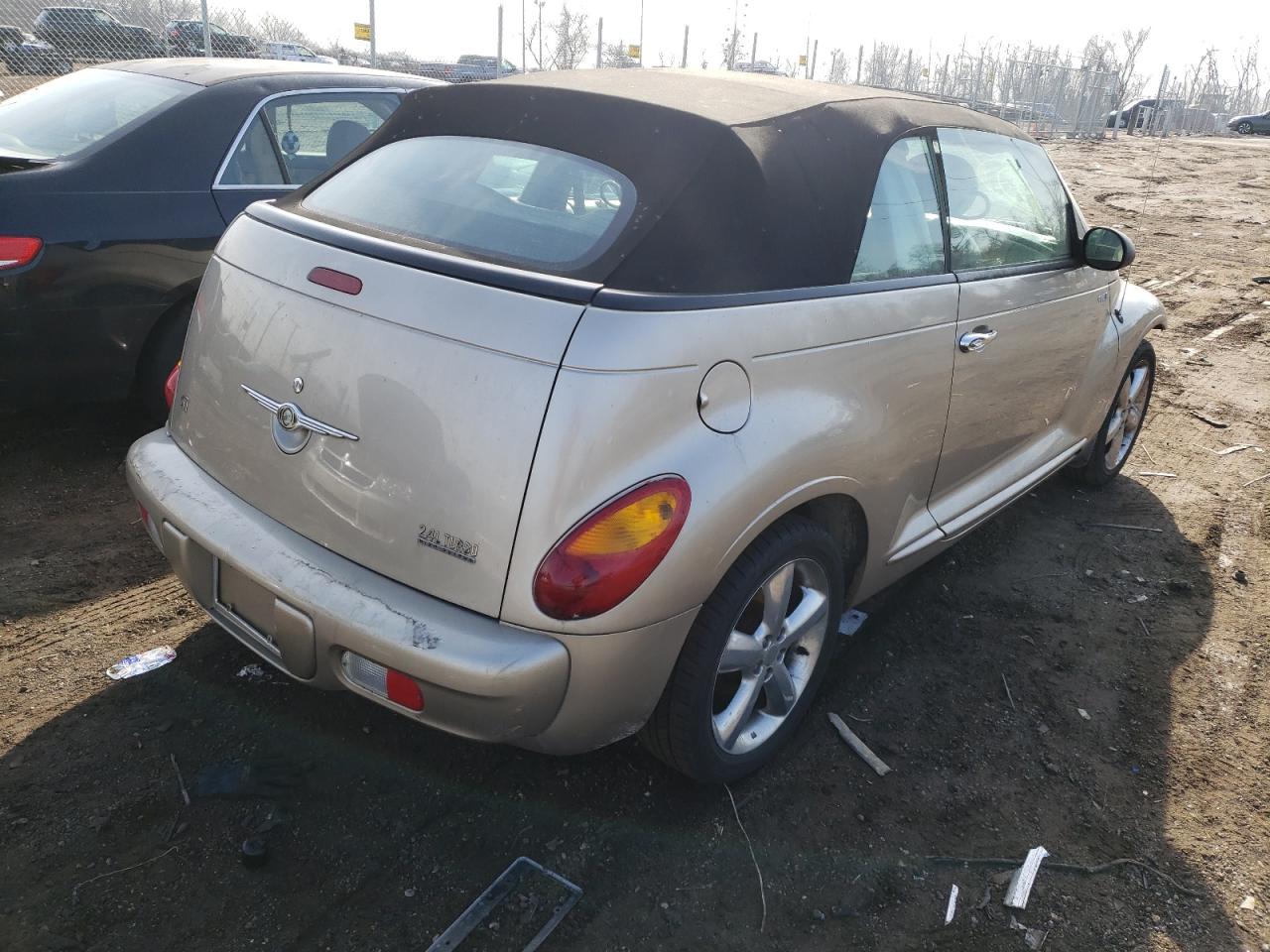 Photo 4 from auction – 2005 CHRYSLER PT CRUISER with VIN 3C3AY75S15T313203