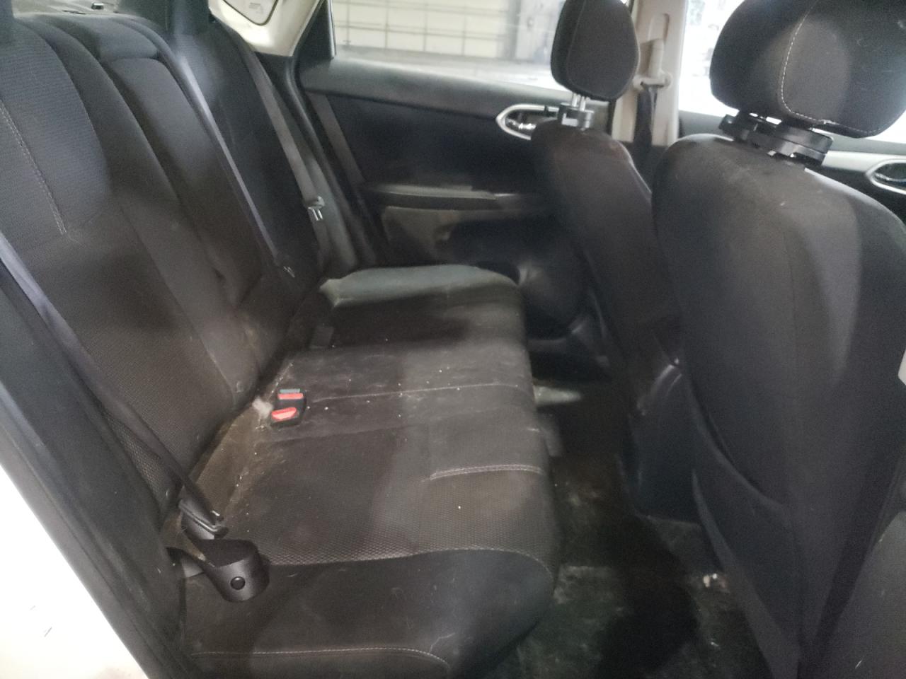 Photo 6 from auction – 2014 NISSAN SENTRA S with VIN 3N1AB7AP1EL625734