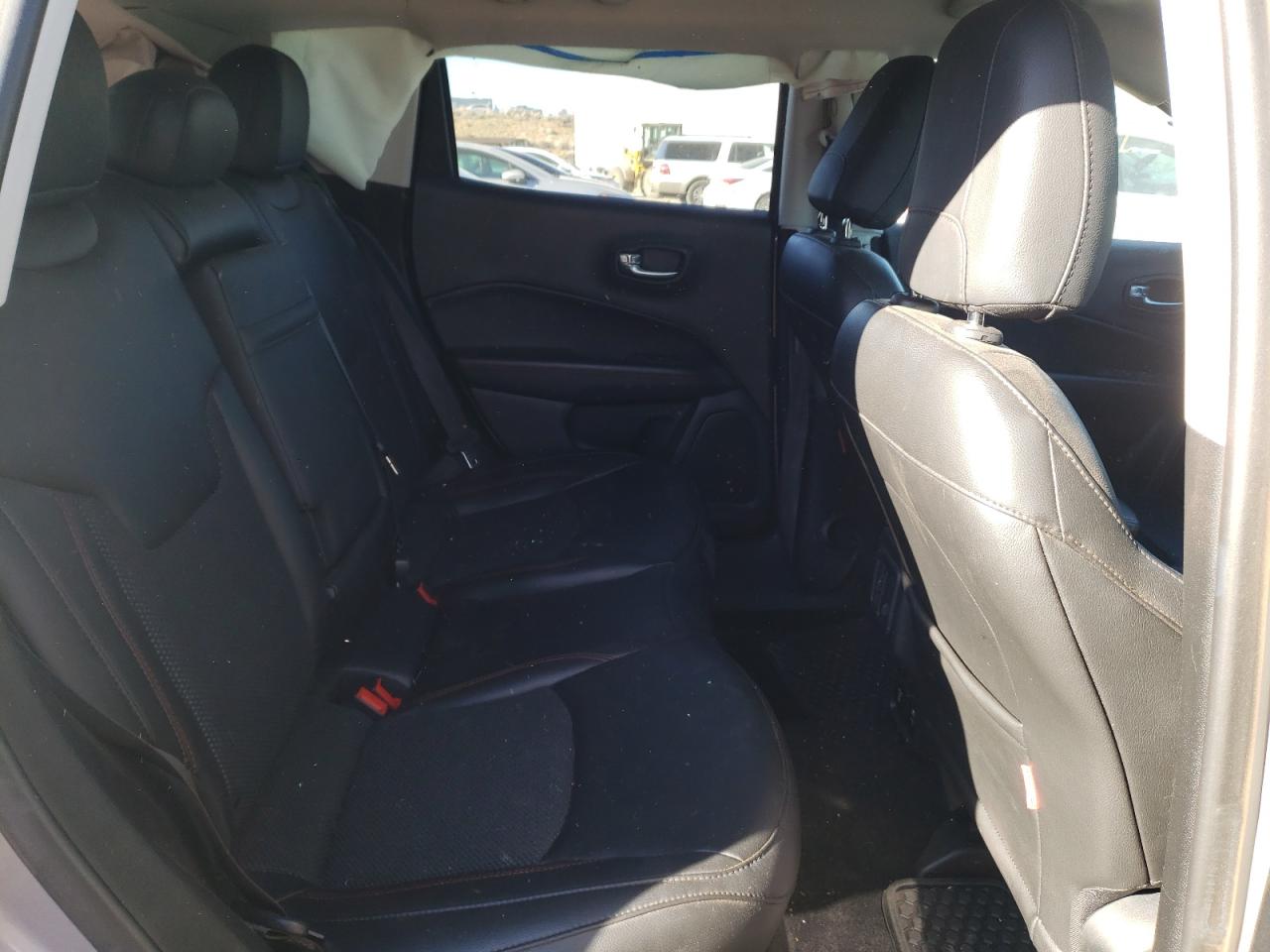 Photo 6 from auction – 2019 JEEP COMPASS TR with VIN 3C4NJDDB3KT770236