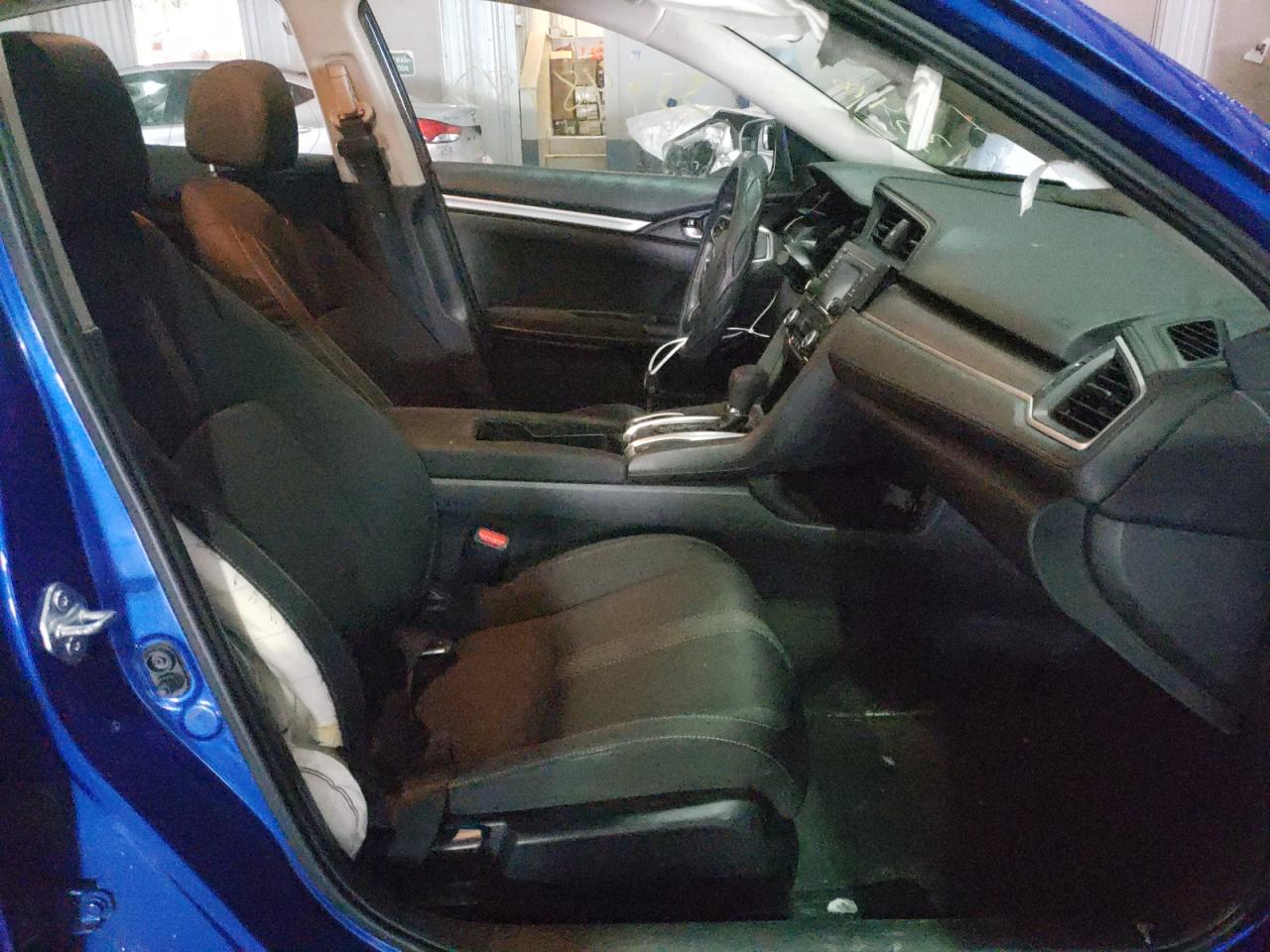 Photo 5 from auction – 2018 HONDA CIVIC LX with VIN 2HGFC2F57JH610329