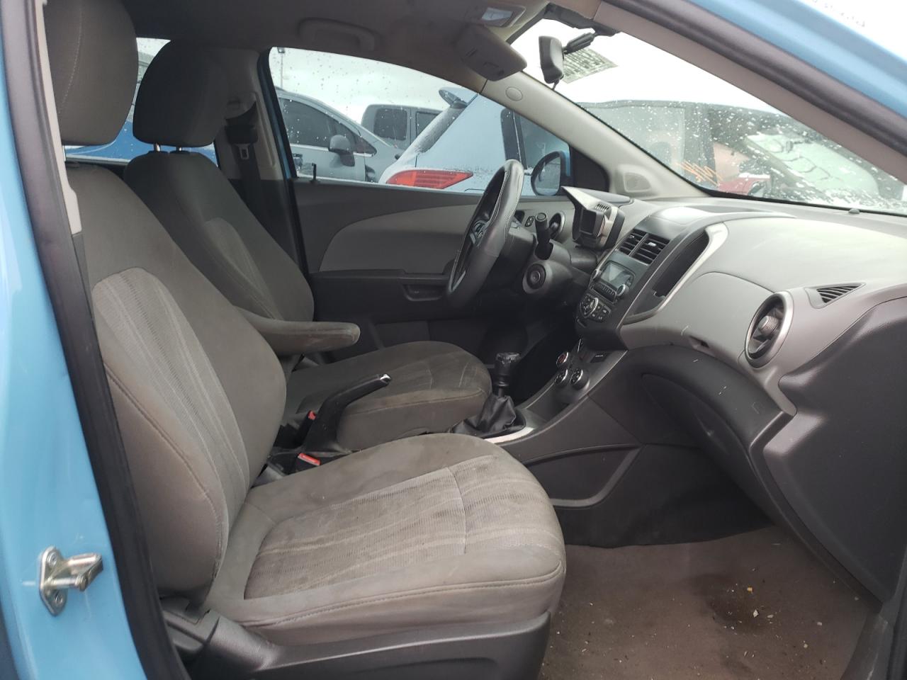 Photo 5 from auction – 2014 CHEVROLET SONIC LT with VIN 1G1JD5SH5E4164569