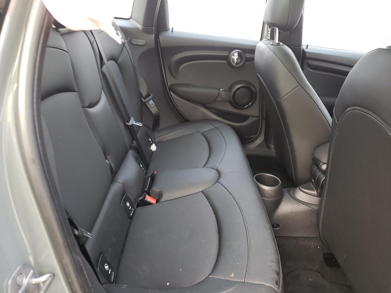 Photo 6 from auction – 2022 MINI COOPER with VIN WMW33DK05N2R62618
