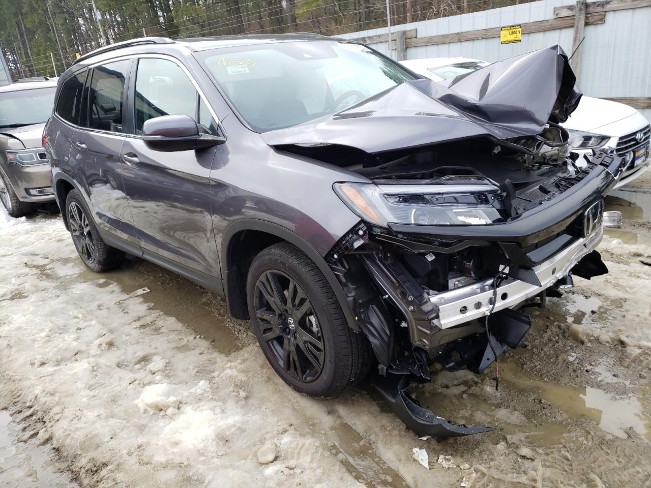 HONDA PILOT SE 2022 with VIN 5FNYF6H26NB015959 - Photo from auction