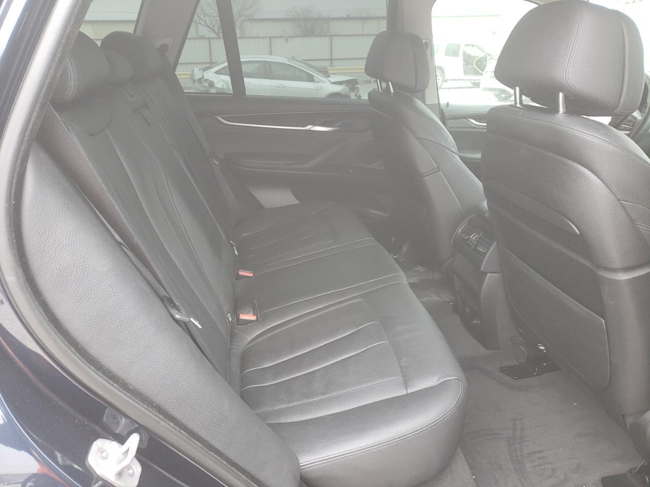 Photo 6 from auction – 2015 BMW X5 XDRIVE5 with VIN 5UXKR6C59F0J74908