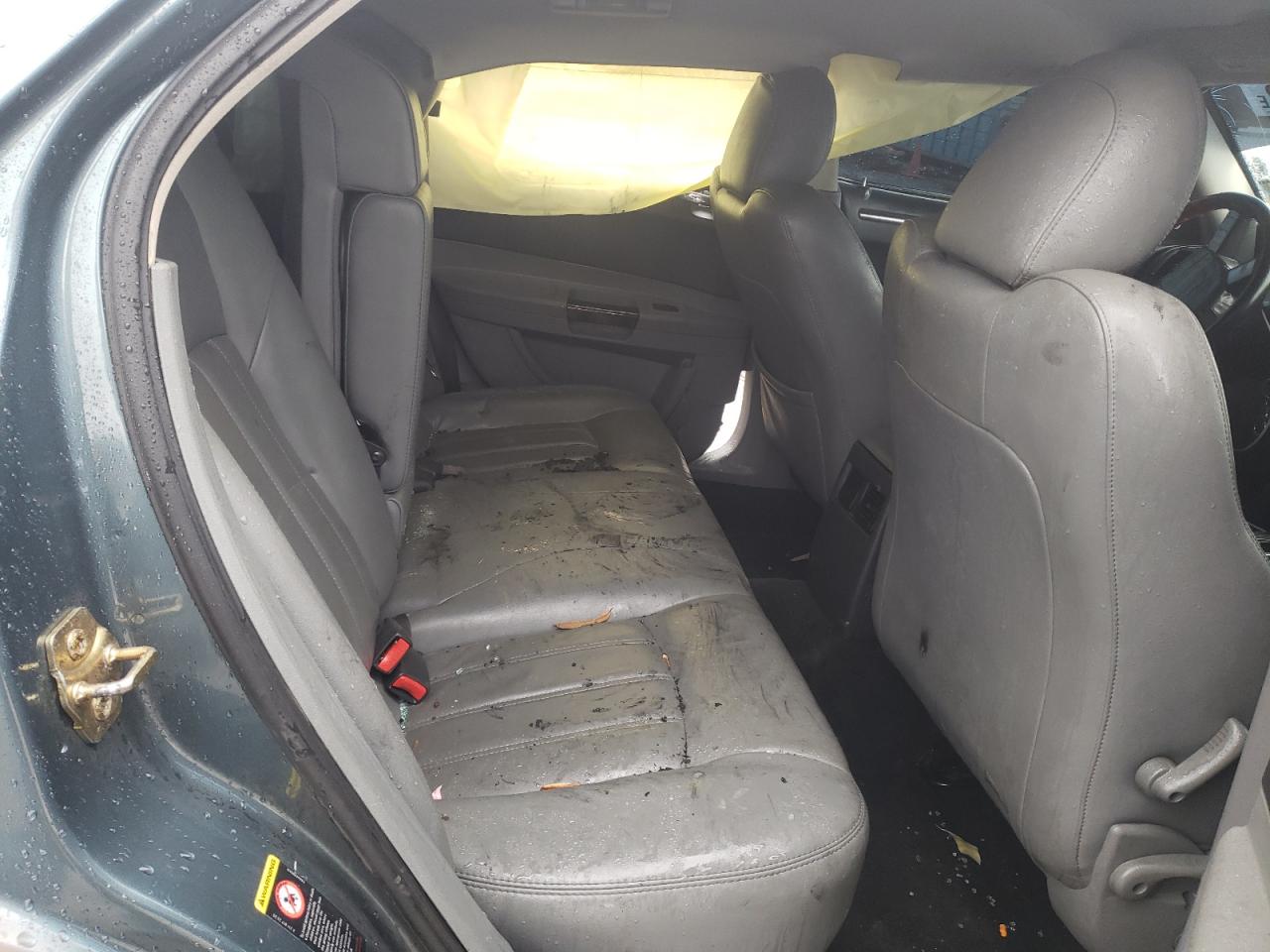 Photo 6 from auction – 2005 CHRYSLER 300C with VIN 2C3AA63H15H576628