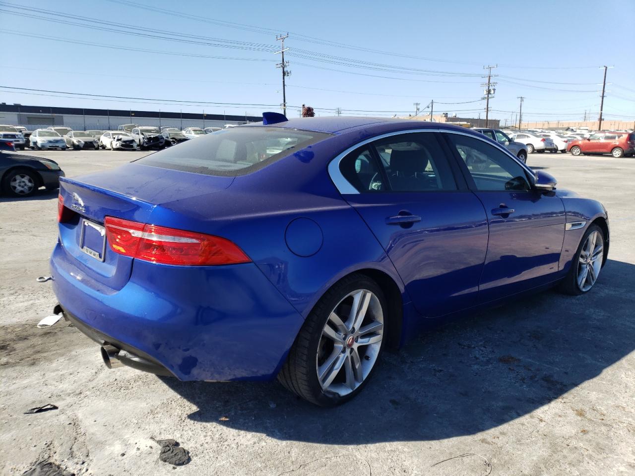 Photo 4 from auction – 2017 JAGUAR XE PREMIUM with VIN SAJAD4BV6HA958222