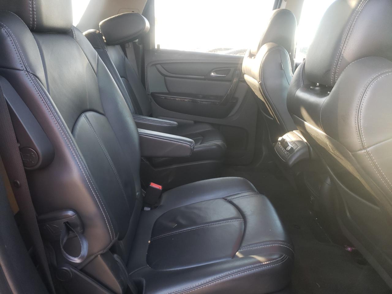 Photo 6 from auction – 2015 GMC ACADIA SLT with VIN 1GKKVRKDXFJ362147