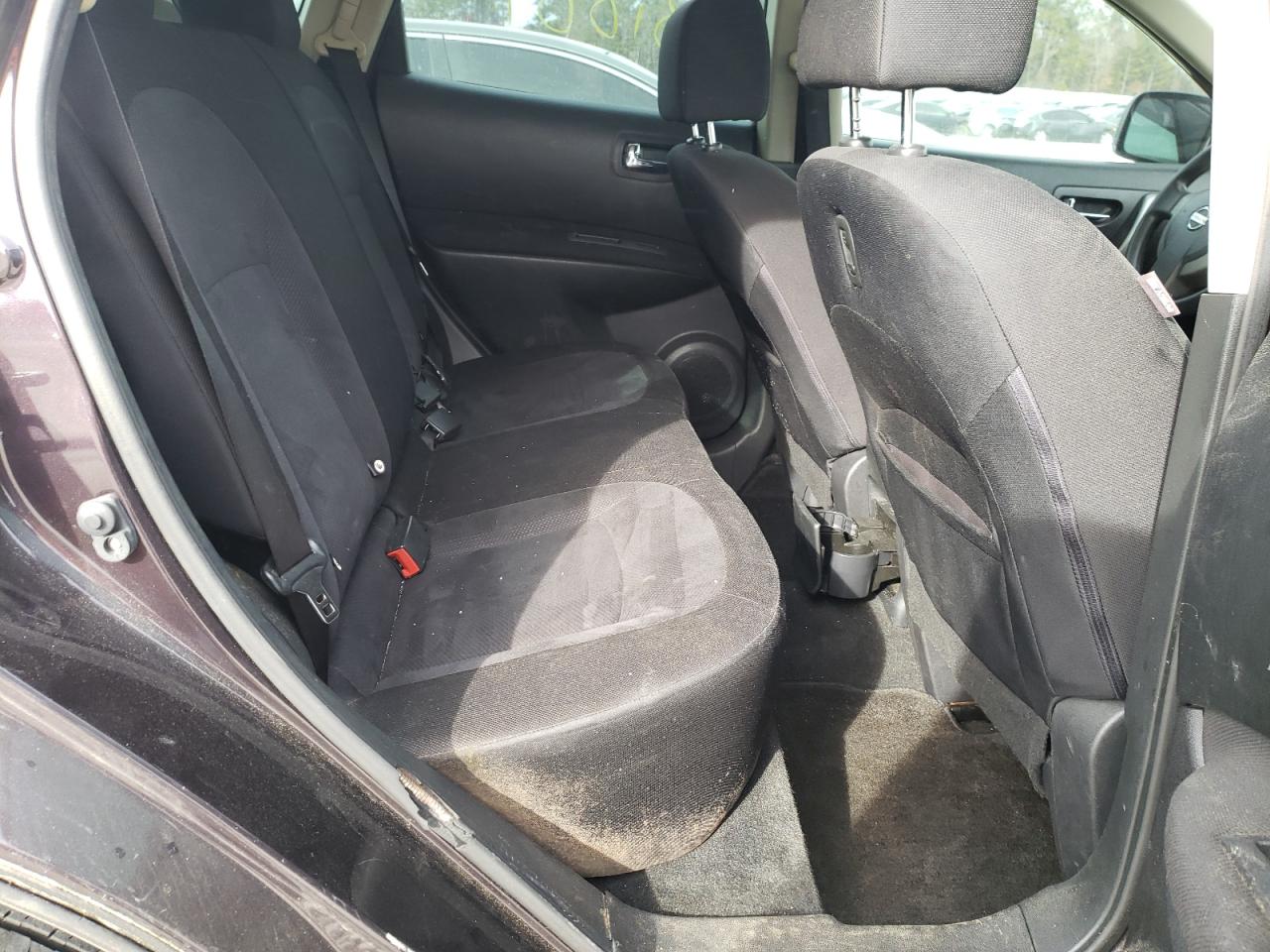Photo 6 from auction – 2013 NISSAN ROGUE S with VIN JN8AS5MT4DW542984