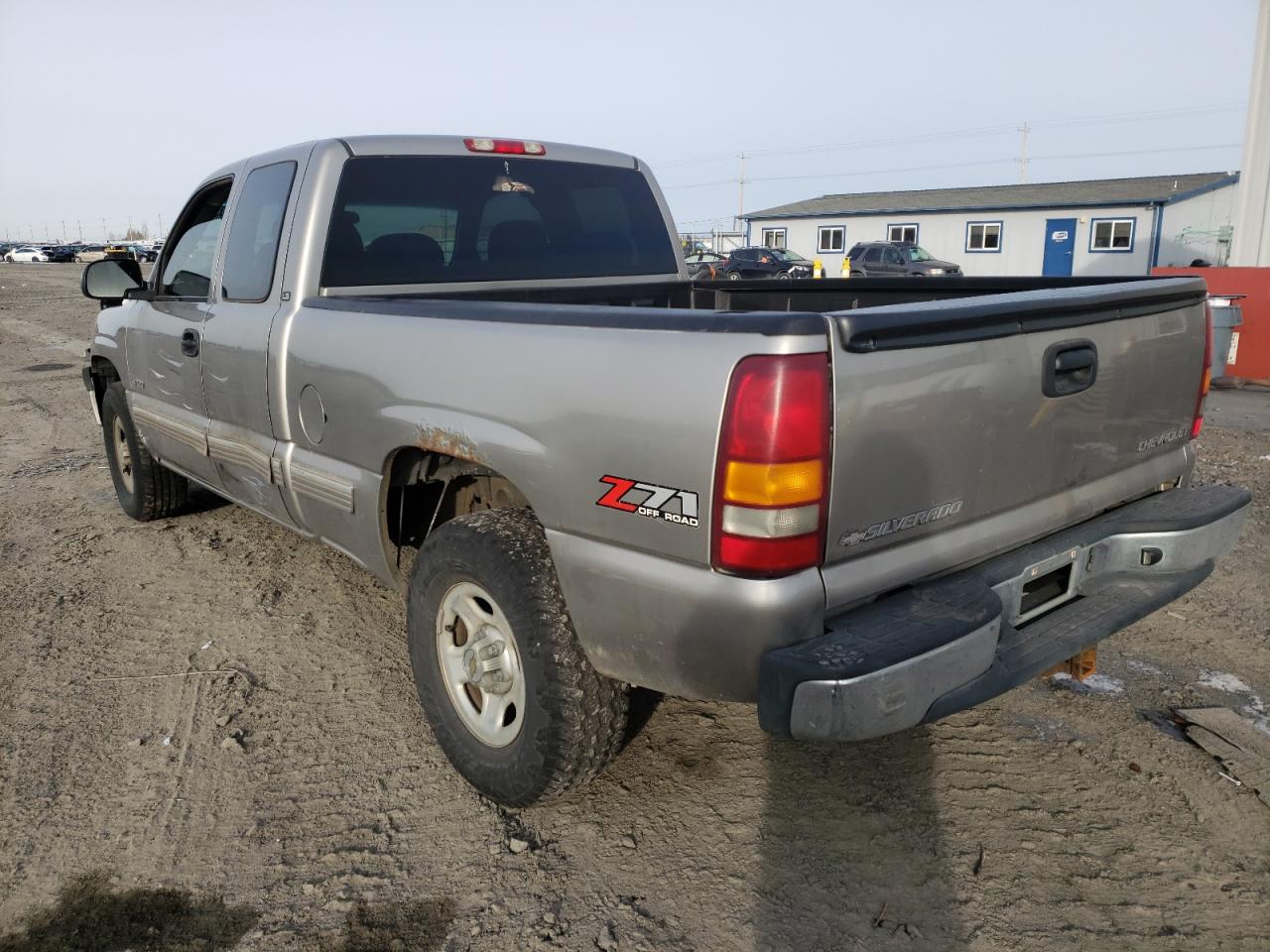 Photo 3 from auction – 2002 CHEVROLET SILVERADO with VIN 1GCEK19T32E199442