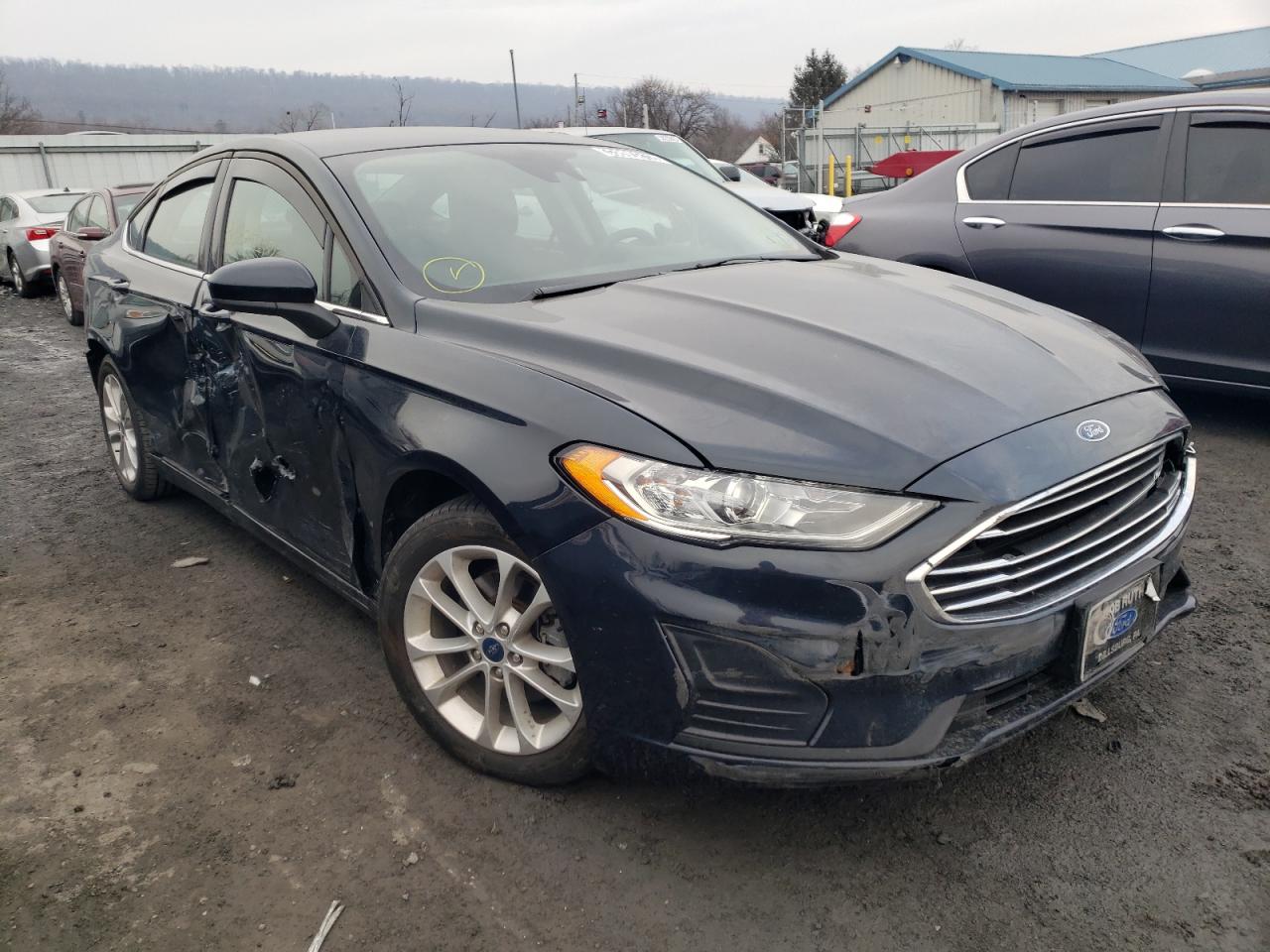 FORD FUSION SE 2020 with VIN 3FA6P0LU9LR102685 - Photo from auction