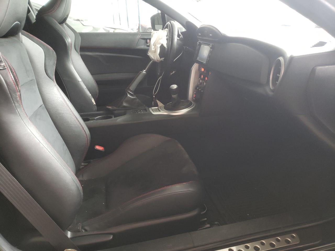 Photo 5 from auction – 2016 SUBARU BRZ 2.0 LI with VIN JF1ZCAC1XG8602172
