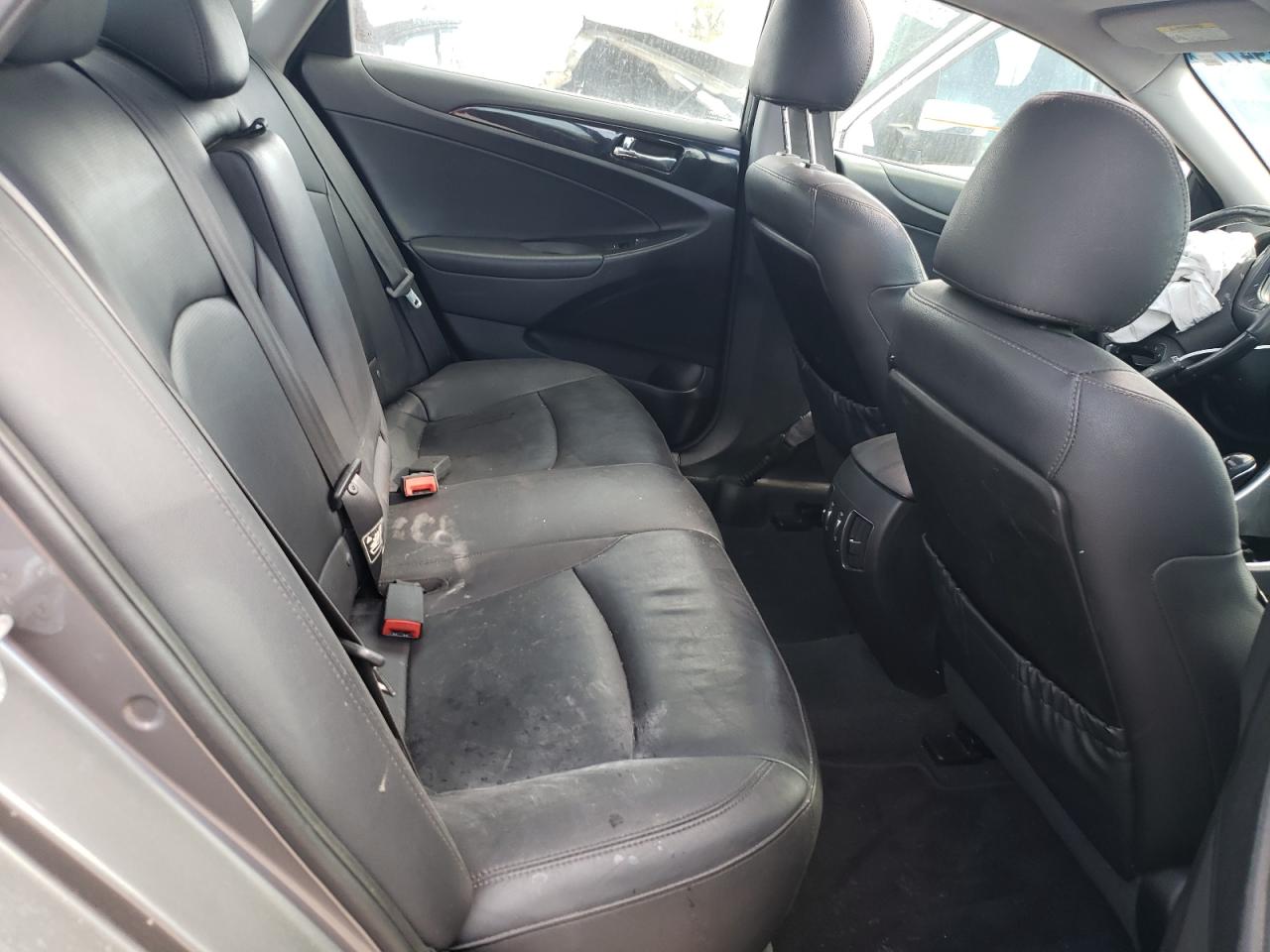 Photo 6 from auction – 2011 HYUNDAI SONATA SE with VIN 5NPEC4ABXBH262926