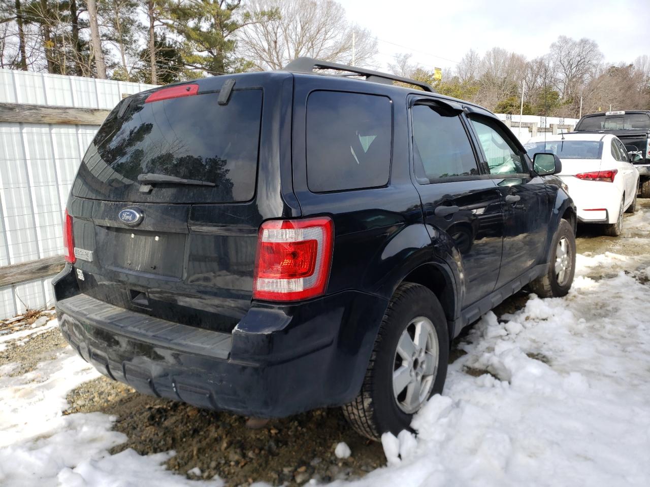 Photo 4 from auction – 2010 FORD ESCAPE XLT with VIN 1FMCU0D7XAKD15849