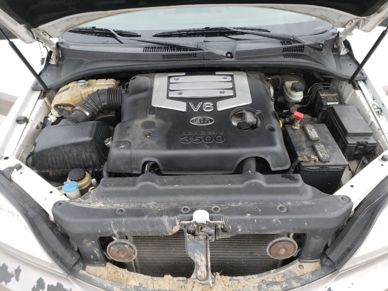Photo 7 from auction – 2004 KIA SORENTO EX with VIN KNDJC733945226864