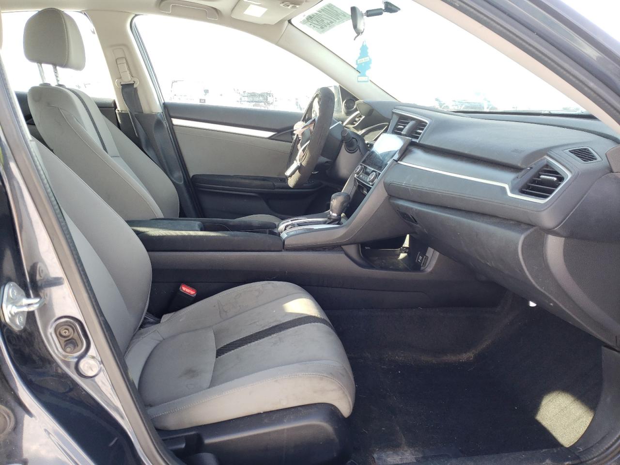Photo 5 from auction – 2017 HONDA CIVIC EX with VIN 2HGFC2F7XHH567794