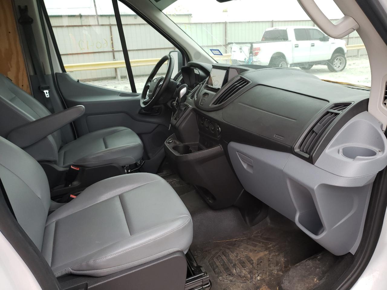 Photo 5 from auction – 2017 FORD TRANSIT T- with VIN 1FTBW3XM5HKB34469