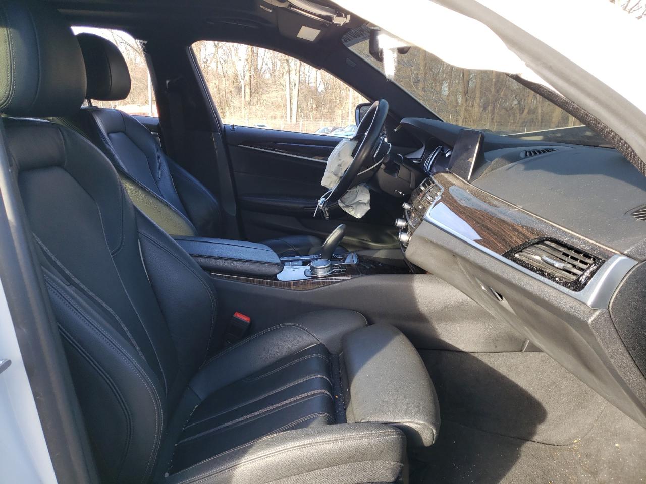 Photo 5 from auction – 2018 BMW 530XE with VIN WBAJB1C56JB083805