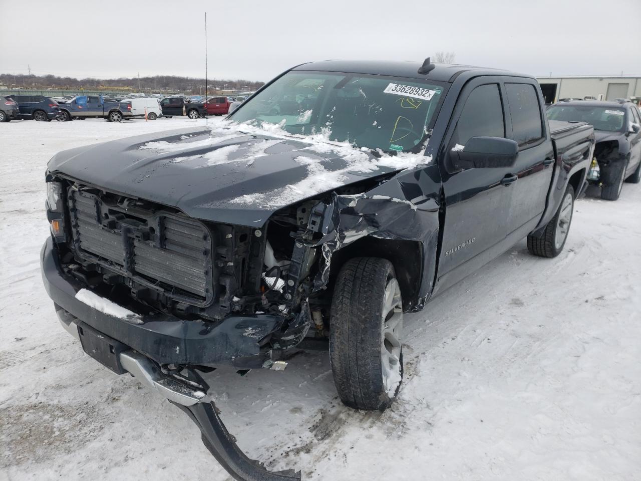 Photo 2 from auction – 2018 CHEVROLET SILVERADO with VIN 3GCUKREC4JG535722
