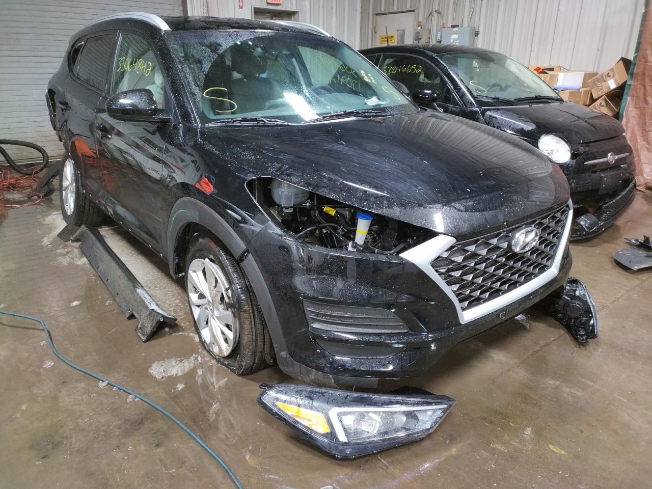 HYUNDAI TUCSON LIM 2019 with VIN KM8J3CA40KU028435 - Photo from auction