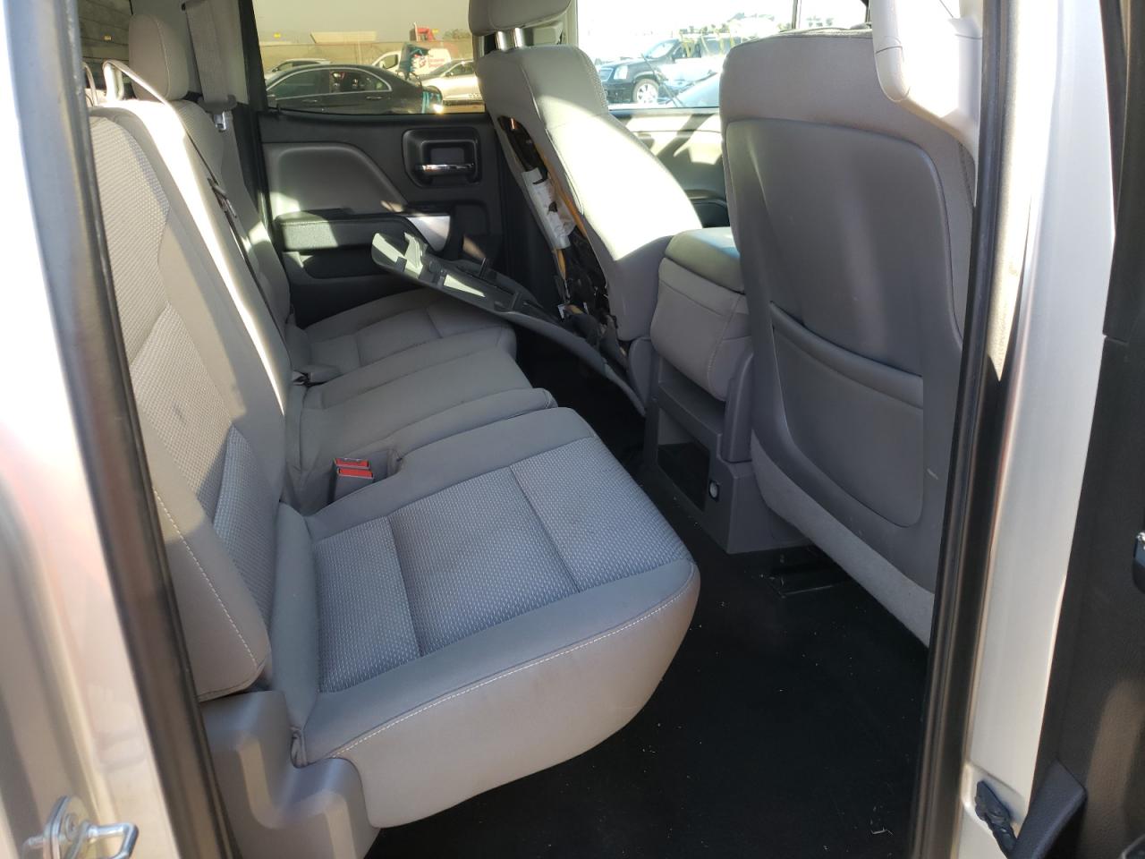 Photo 6 from auction – 2015 CHEVROLET SILVERADO with VIN 1GCVKREC5FZ235859