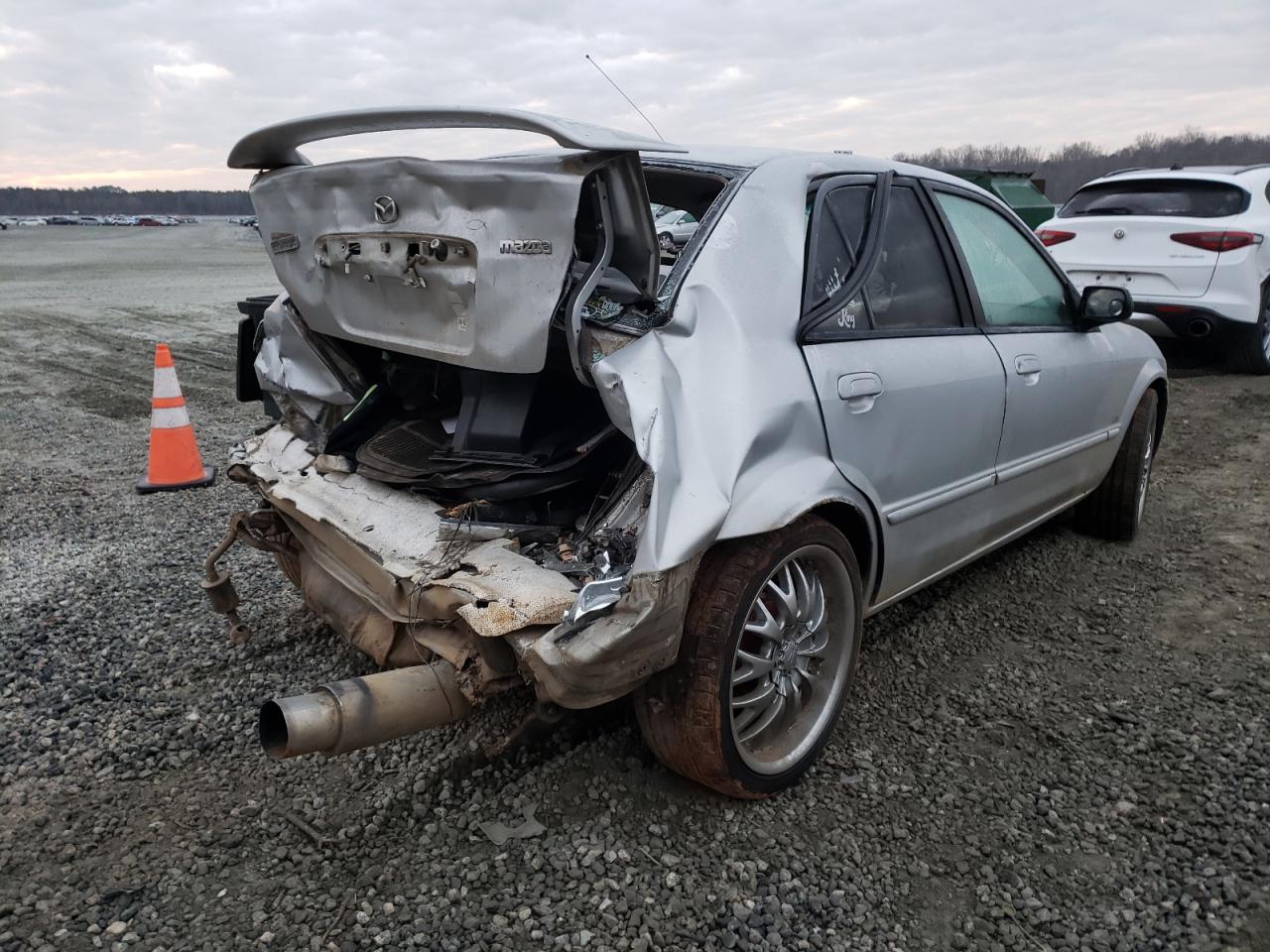 Foto 4 de la subasta – 2000 MAZDA PROTEGE DX con VIN JM1BJ2226Y0253030