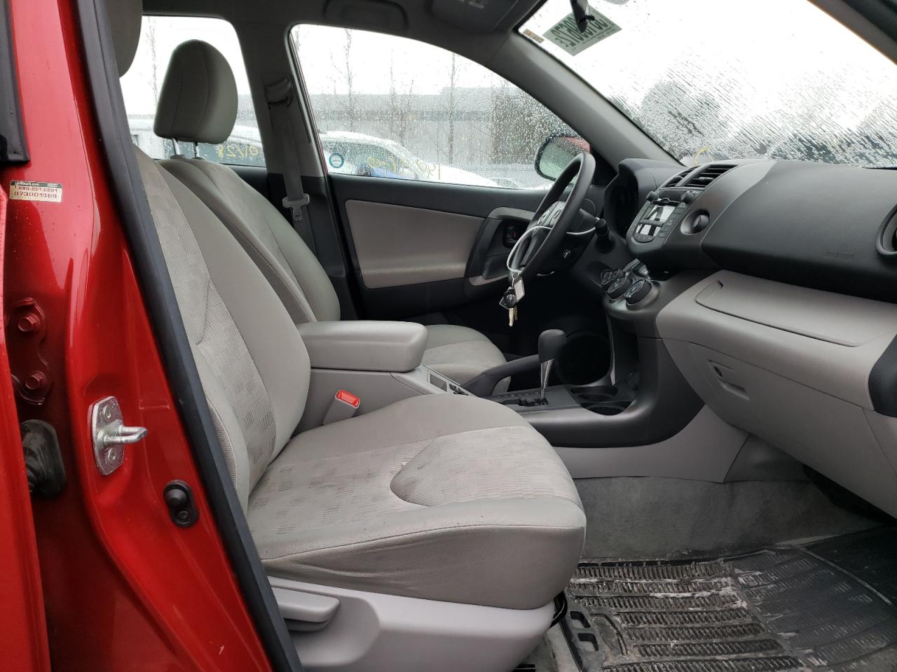 Photo 5 from auction – 2011 TOYOTA RAV4 with VIN 2T3BF4DV5BW143738