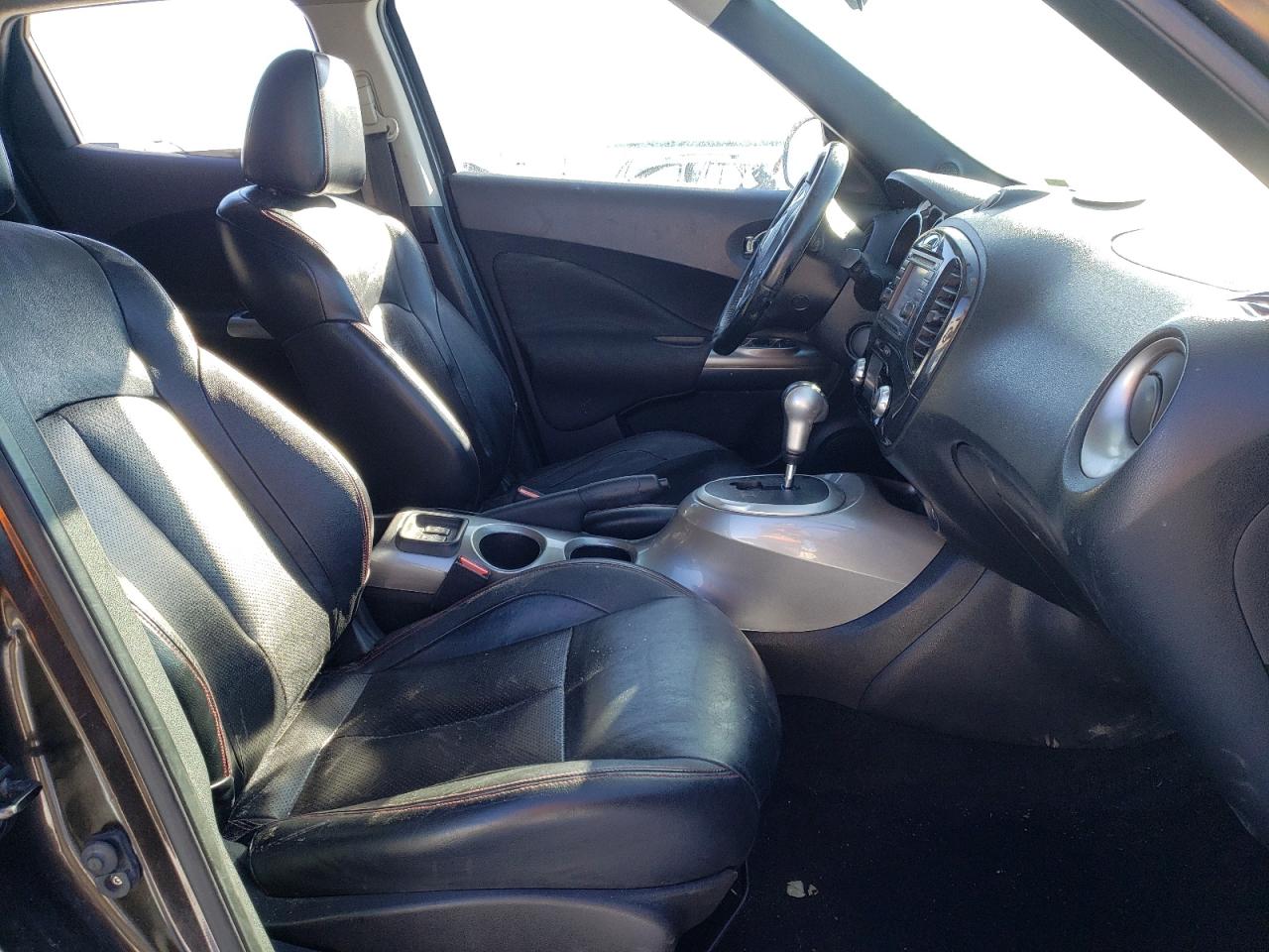 Photo 5 from auction – 2011 NISSAN JUKE S with VIN JN8AF5MV0BT020714