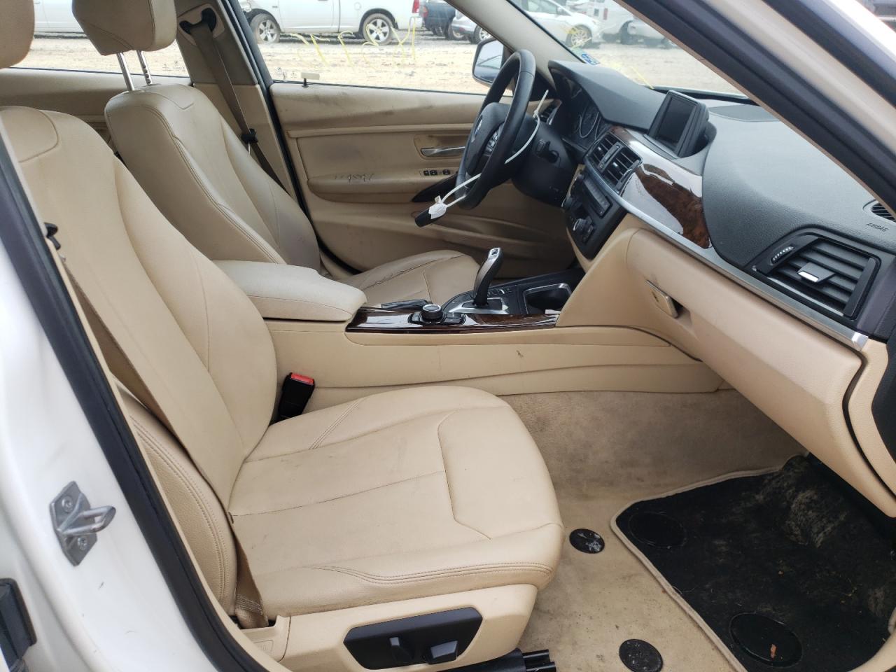 Photo 5 from auction – 2014 BMW 320 I with VIN WBA3B1G57ENT00267