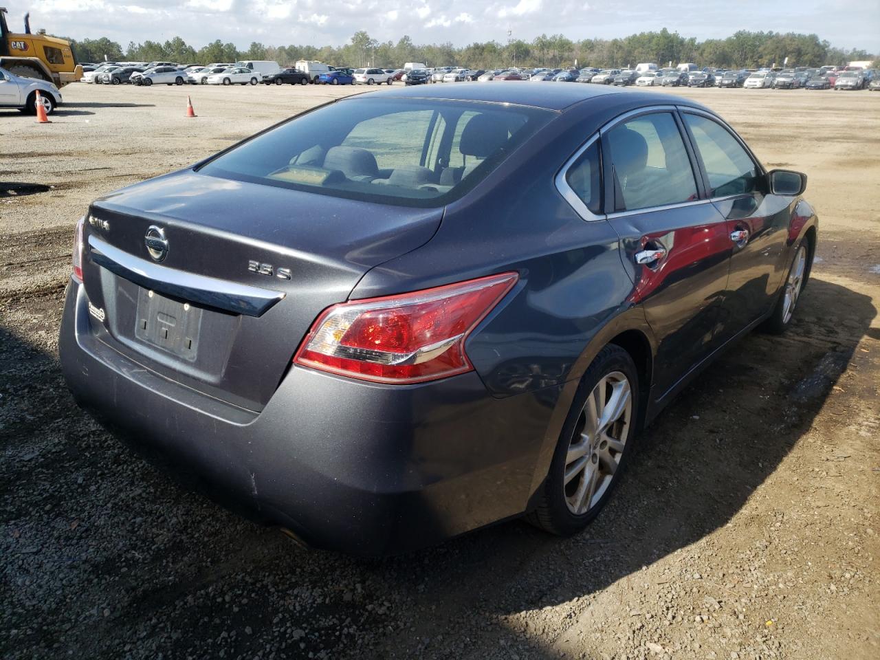 Photo 4 from auction – 2013 NISSAN ALTIMA 3.5 with VIN 1N4BL3AP4DC114557