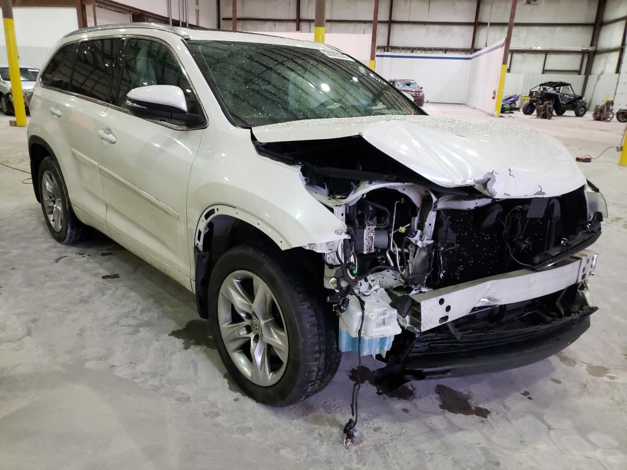 TOYOTA HIGHLANDER 2015 مع رقم تعريف المركبة 5TDDKRFHXFS131438 - صورة من المزاد