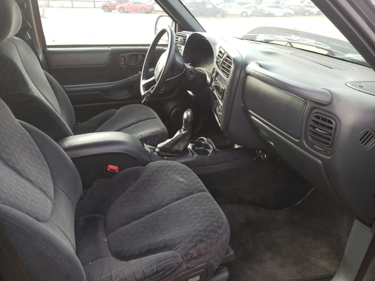 Photo 5 from auction – 2000 GMC JIMMY with VIN 1GKDT13W7Y2188860